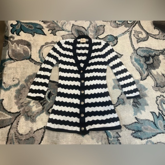 Elie Tahari Jewel Button Cashmere Cardigan size medium - Picture 1 of 3